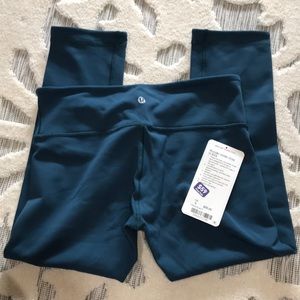 Lululemon Wunder Under Crop III RVS 20 1/5” Size 8